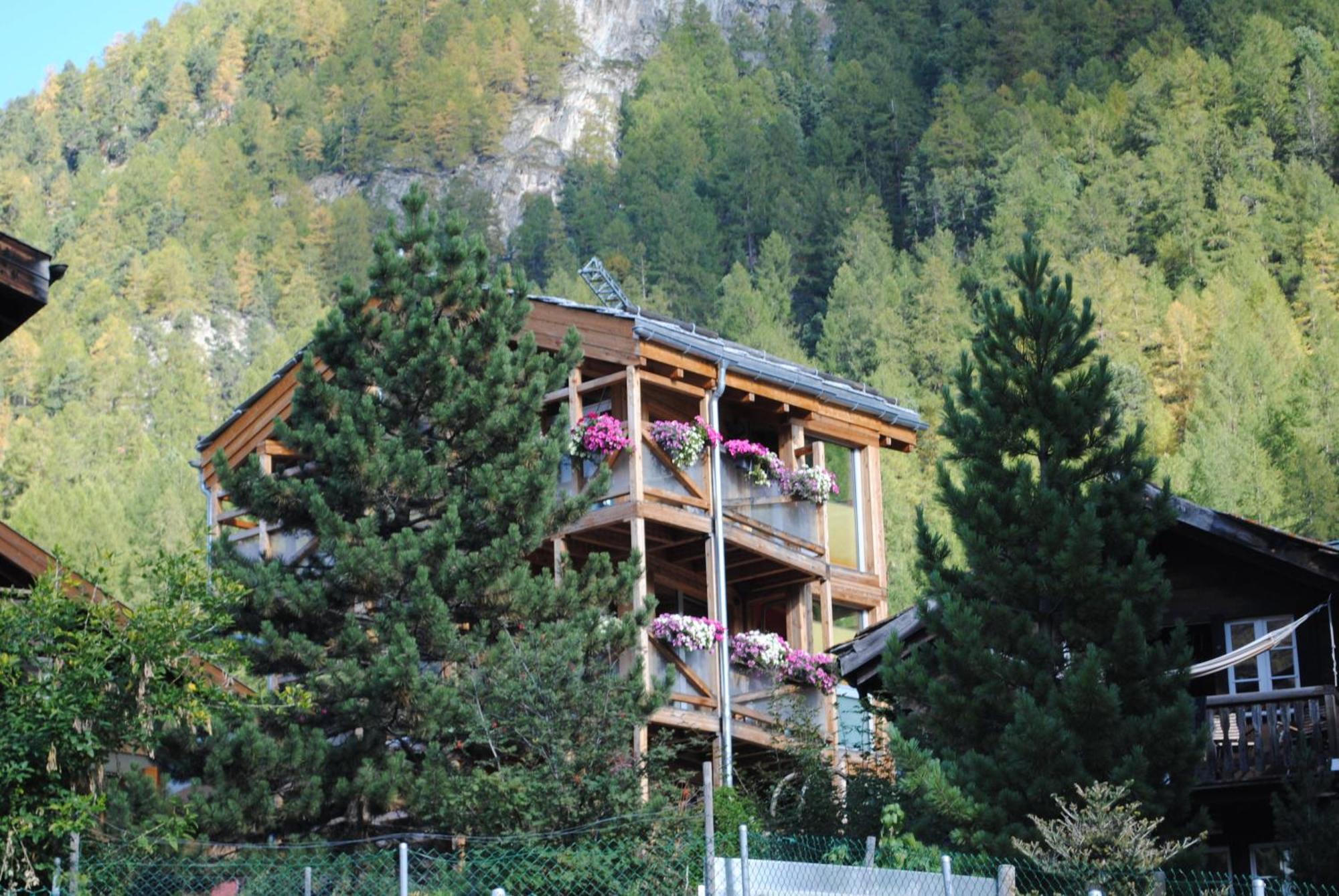 Chalet Schwalbennest Zermatt Bagian luar foto