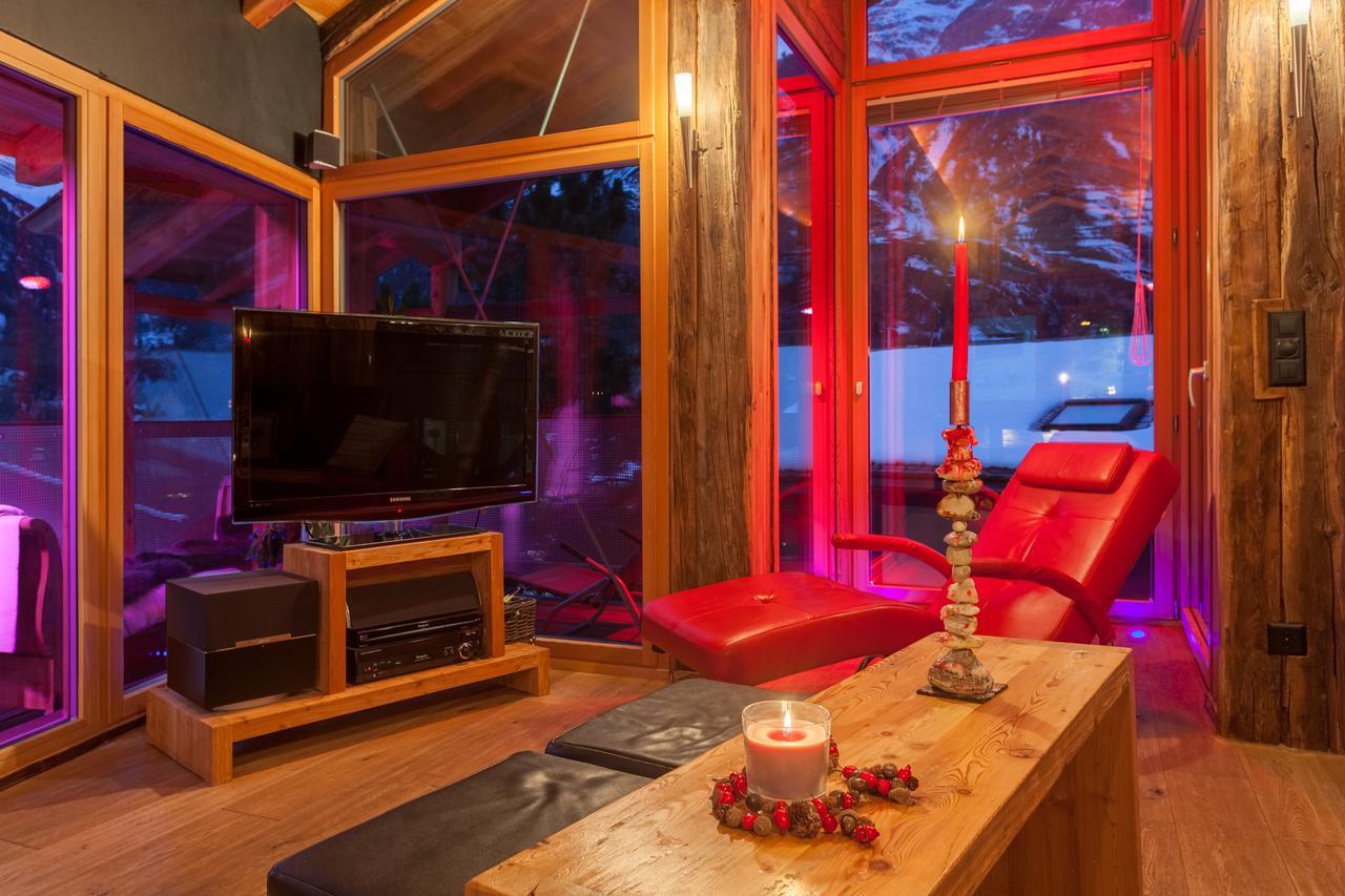 Chalet Schwalbennest Zermatt Bagian luar foto