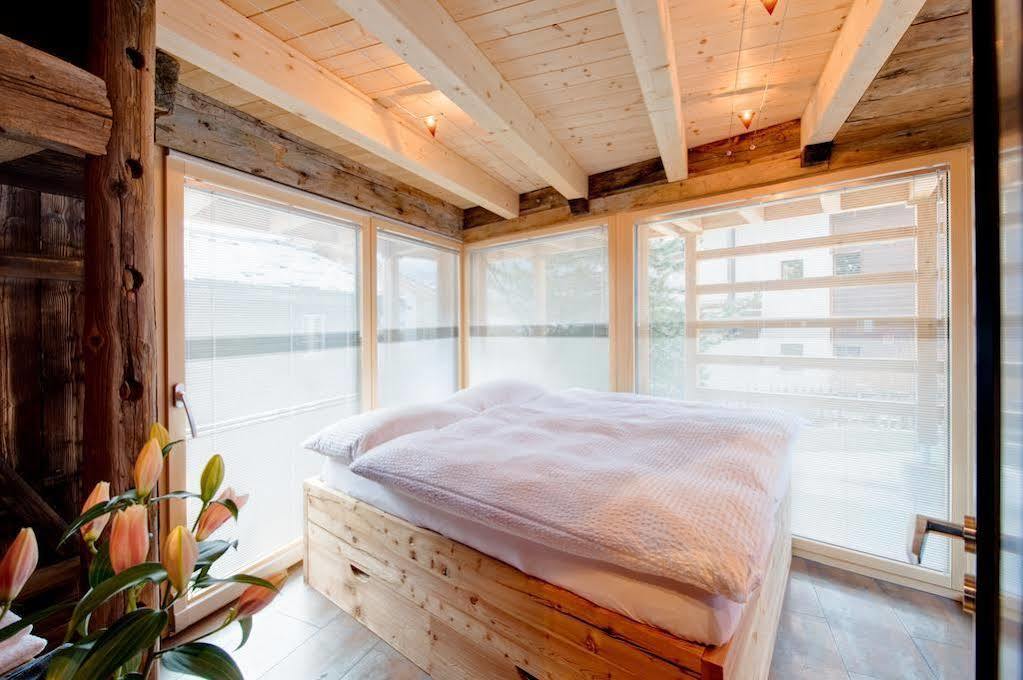 Chalet Schwalbennest Zermatt Bagian luar foto